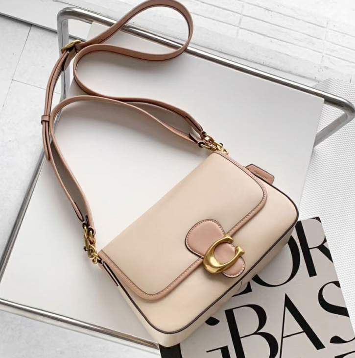 Picture of Coach Handbags _SKUfw242731658fw